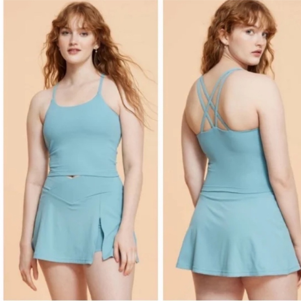 NWT Blogilates Cameo Blue
Strappy Tank Size XS